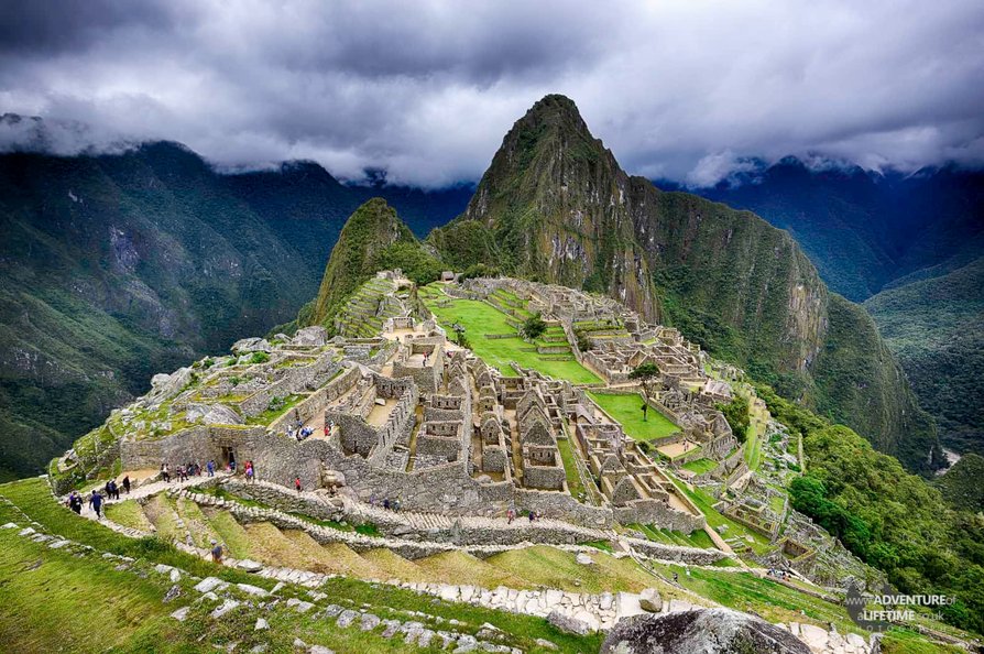 Al día siguiente fui a Machu Picchu y vi las ruinas antiguas en la ...