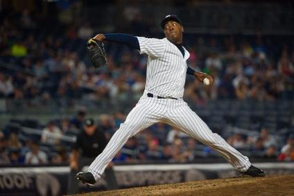 2015 ASG: Chapman uses 100+ mph pitches to fan side 