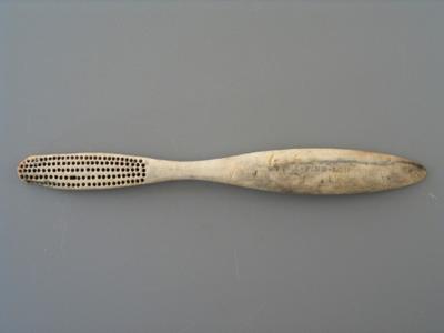 toothbrushes in the 1800s