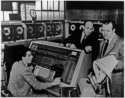 First Computer Invented Monitor Share