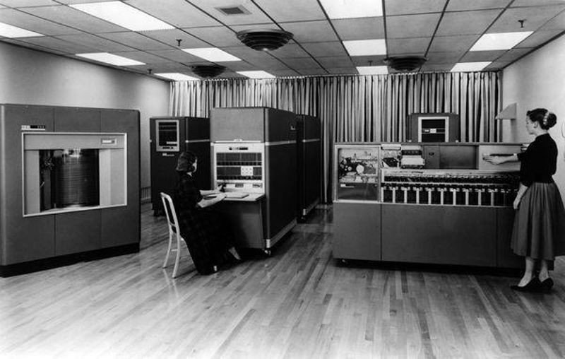 Time computers. Модель IBM 650. IBM Type 650. Ламповый компьютер IBM 650. 650 Model IBM.