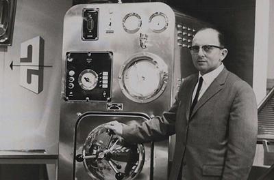 1904: Olander Larsson starts an equipment manufacturing company in the ...