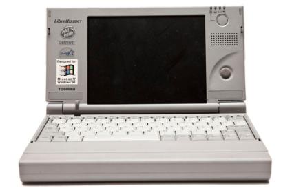 1996 - First laptop to utilize MS Windows