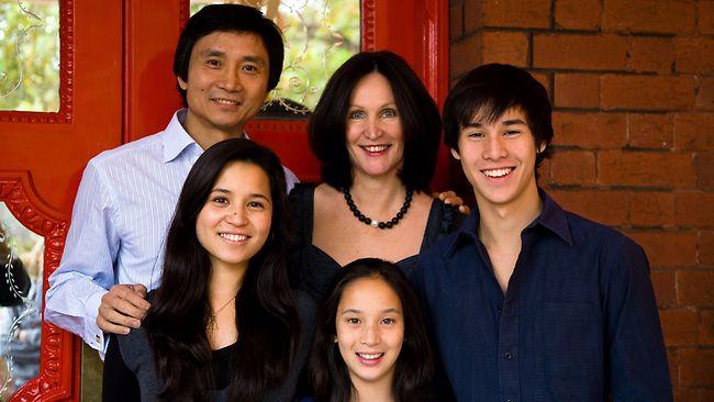 Li Cunxin and his family