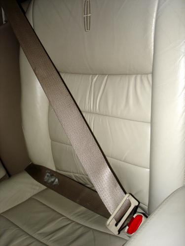 https://en.wikipedia.org/wiki/Seat_belt