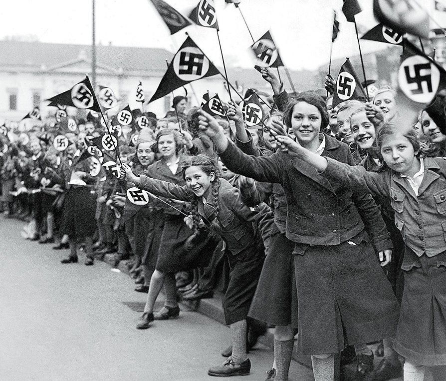 March+9+-+Anschluss+Cheering+Austrians.jpeg