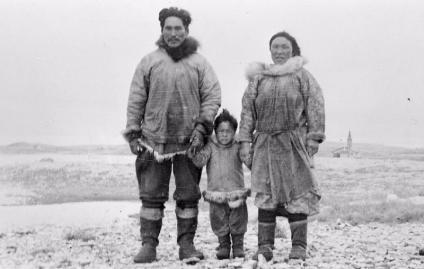 An Eskimo [Inuit] family at Cambridge Bay, Victoria Island. The mission ...