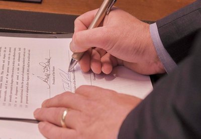 sign bills