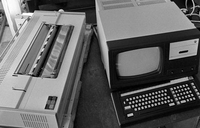 Mini Computer 1980 In the 1970s and 1980s, minicomputers were created and distributed, and ...