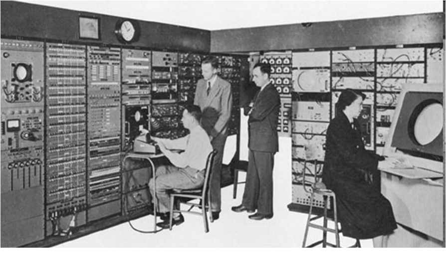 The first computers of the 1940s were. Whirlwind 1 компьютер. Первые компьютеры в мире 1950. Монитор 1950 года. Монитор для Whirlwind-i.