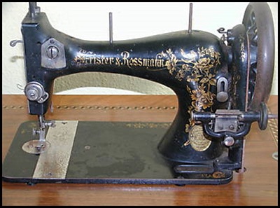 Sewing Machine 1901. Retrieved from Fiddlebase.
