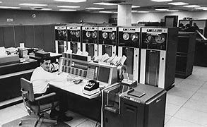 1969 Primera red experimental ARPANET.