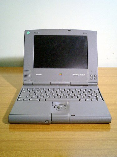 POWERBOOK 100 1991- COMPUTADORA PORTATIL: fue la primera laptop del ...