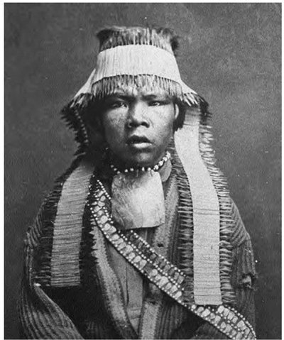 Photo of an Maidu man in his best attire.