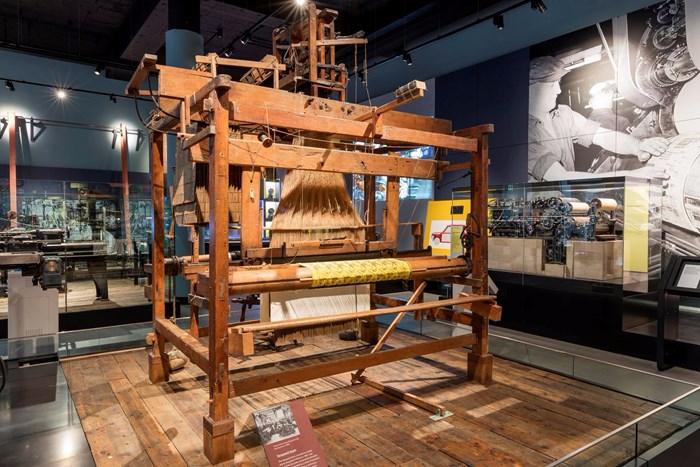 Jacquard's Loom (1801)