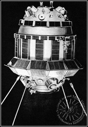 Спутник 5 9. Спутник Луна 3. Луна 2 Луна 3 Королев космического аппарата. Луна-9 KSP. Спутник 5 космический корабль.