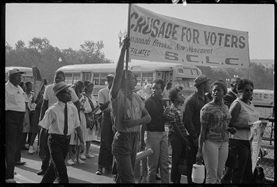 THE SCLC LEADERS AND SUPPORTERS PROTESTING (1963)