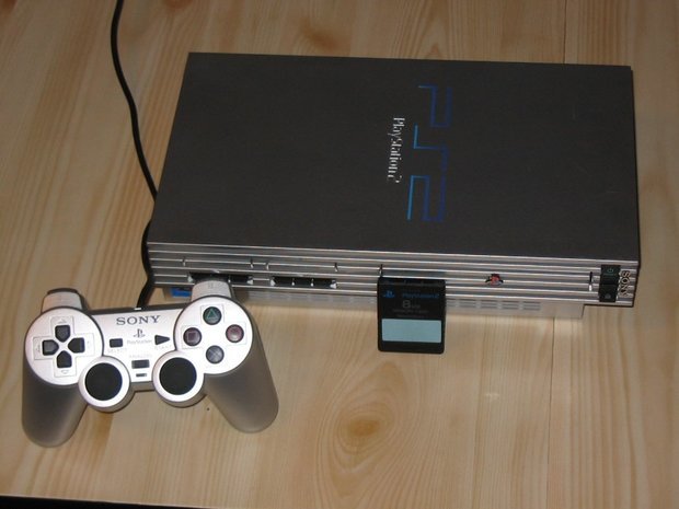 Ps2 2000 PlayStation 2. (1999-2005).