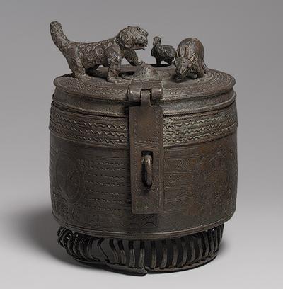 http://www.randafricanart.com/Asante_Kuduo_container.html