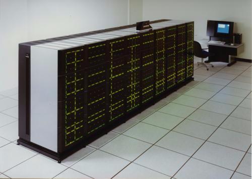 1991 – Toushstone Delta Supercomputer
 En el 1991, Cal Tech hizo público su “Touchstone Delta Supercomputer”, la cual
ejecuta