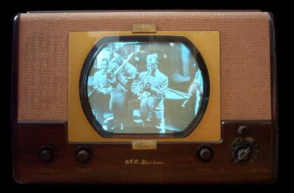 El primer coche con televisión incorporada ya circulaba en 1948