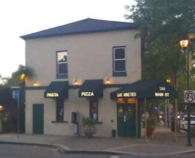 the last thing that happend is a lot of people came. Also people built