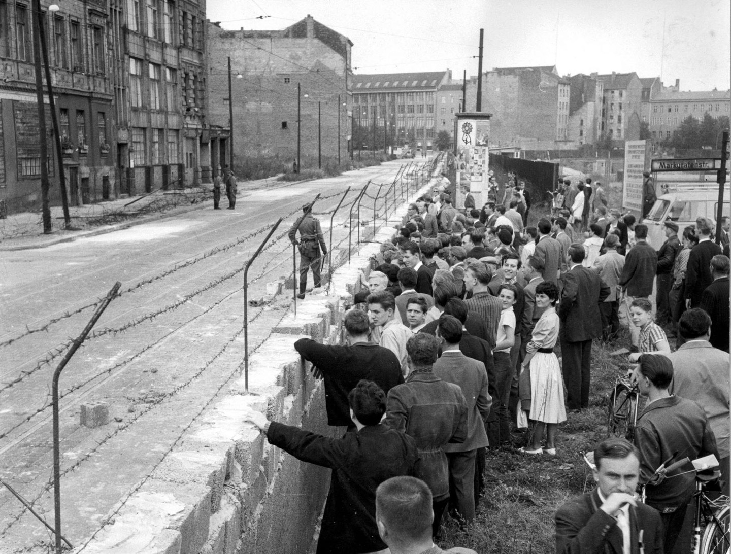13 Августа 1961 года — Берлинская стена.