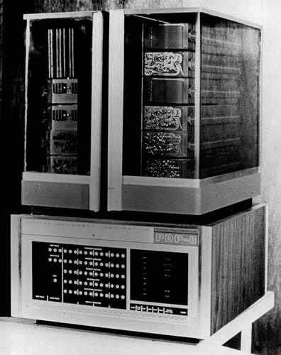 Мини эвм. Dec PDP-8. Мини-ЭВМ PDP-8. Компьютер PDP-8 1965. ПДП 8 компьютер.