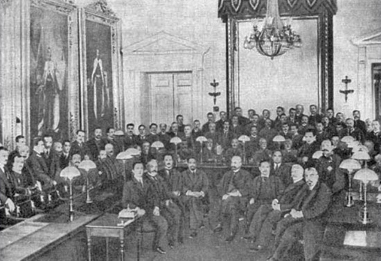 First government. 1 Временное правительство в 1917 г. Коалиционное правительство революция 1917. Заседание временного правительства 1917.