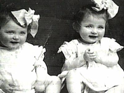 Eva and Miriam Mozes Kor as babies